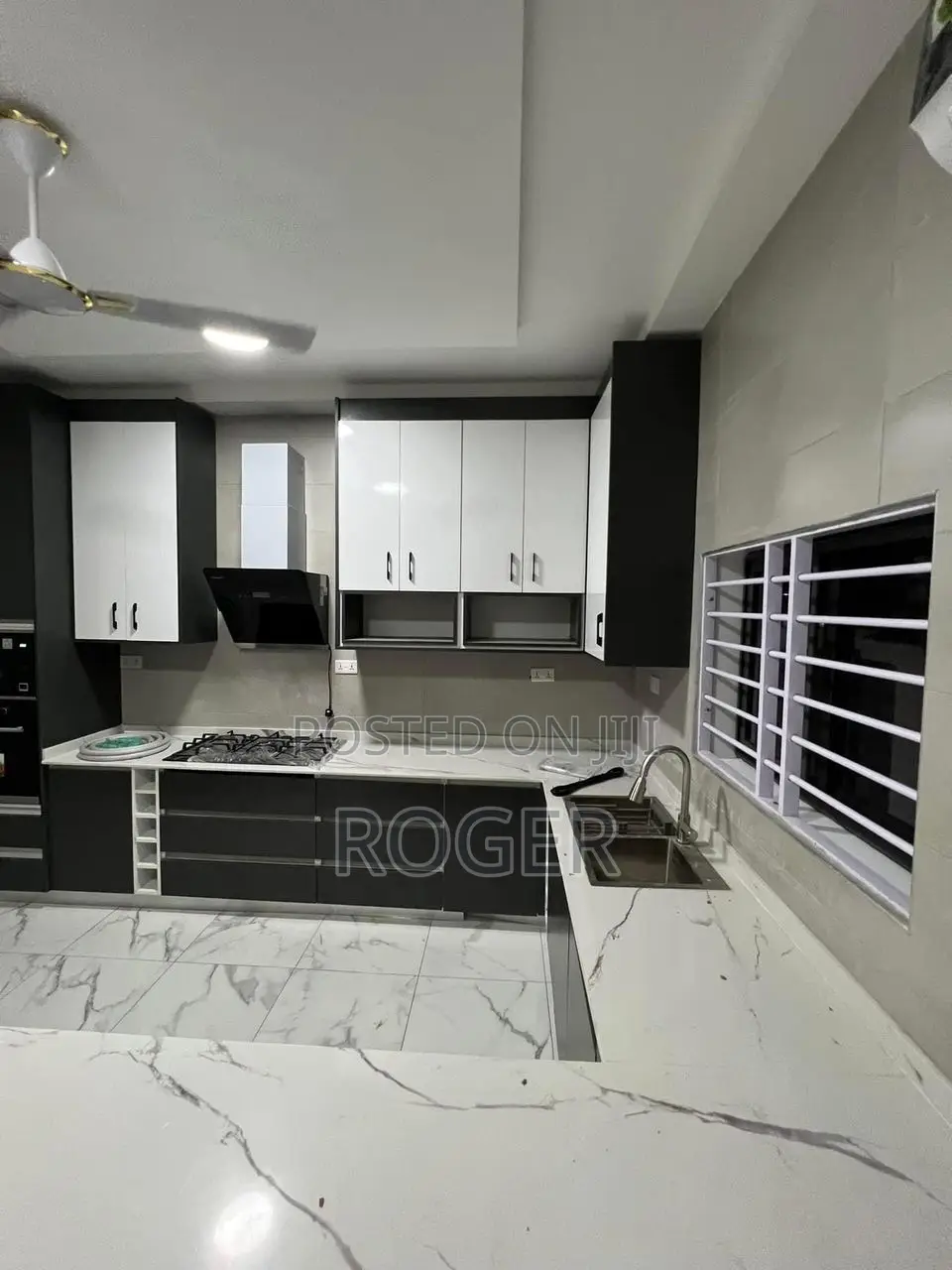 5bdrm House in Achimota Mile 7 for sale