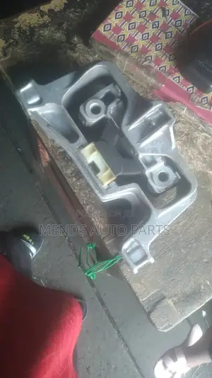 C300 Gearbox Seat Mount