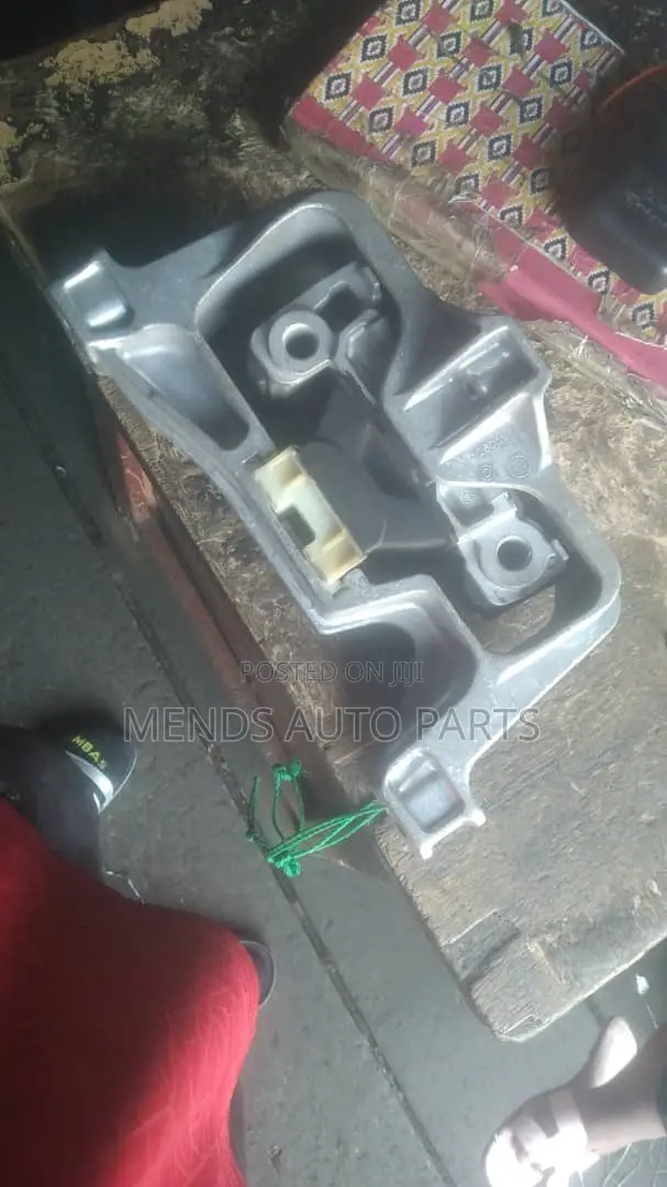 C300 Gearbox Seat Mount