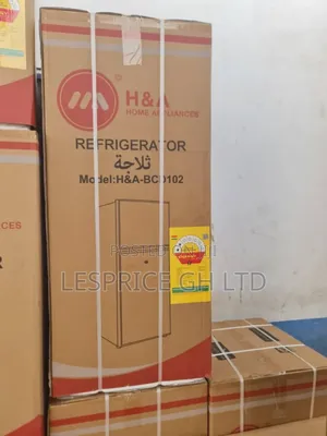 H a Double Door Fridge: Vegetable Box Included