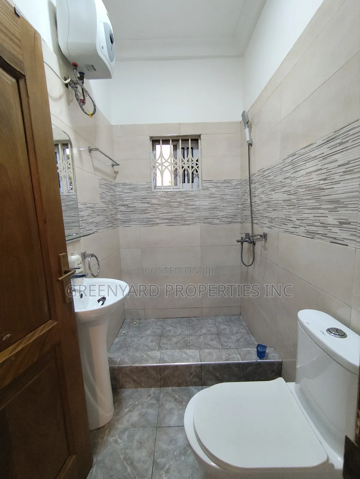 1bdrm Room & Parlour in Motorway, Adjiriganor for rent