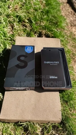 New Samsung Galaxy S22 5G 128 GB Purple