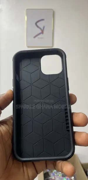 Apple iPhone 13 Black Stylish Case
