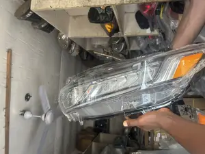 Honda Accord 2018 Headlights Half Led