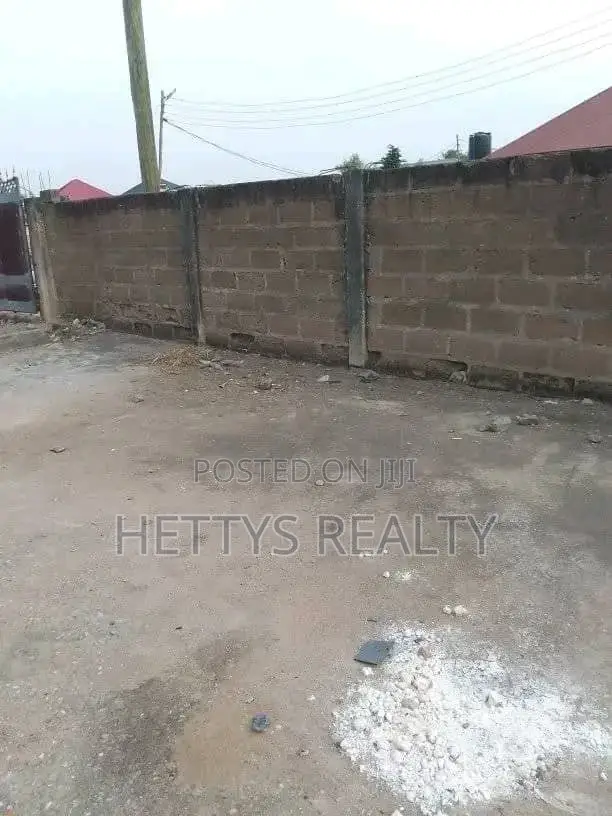 4bdrm House in Sapeiman, Amasaman for sale