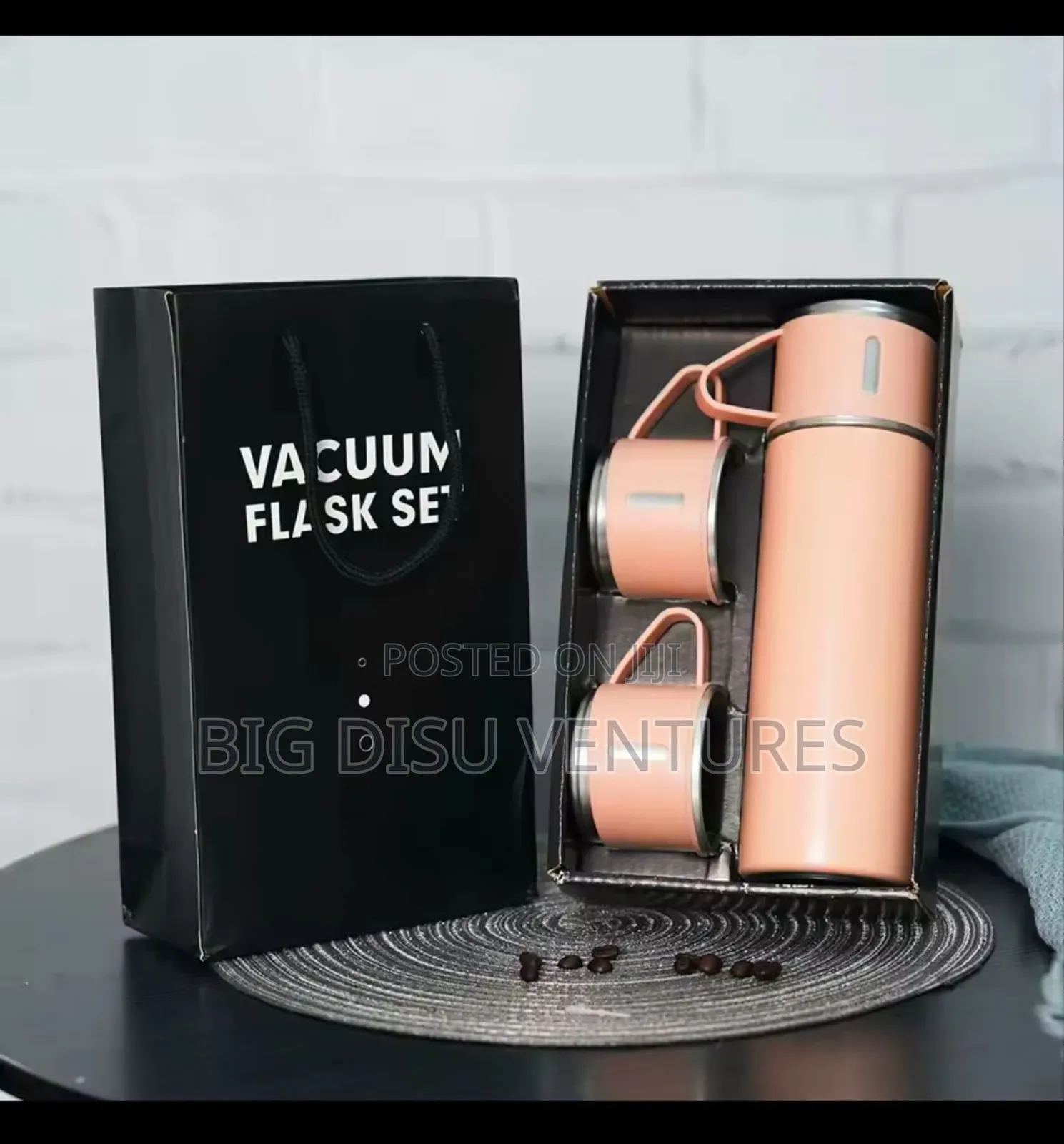 500ml Thermal Vacuum Flask With 2 Extra Cups
