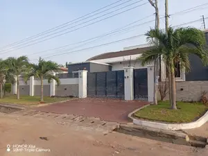 5bdrm House in Community 20, Sakumono for sale