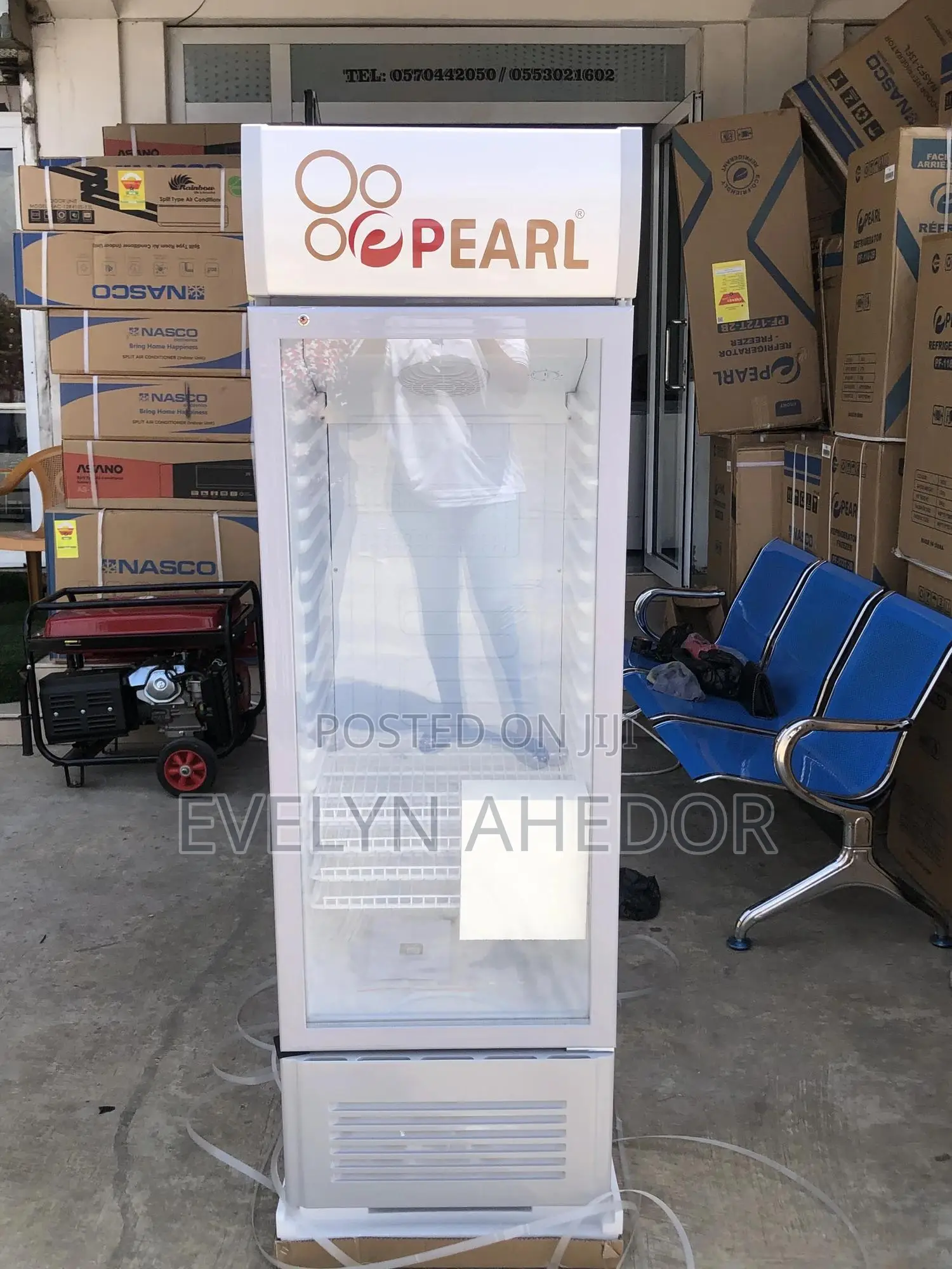 Quality Pearl Display Fridge Available With Cool Price