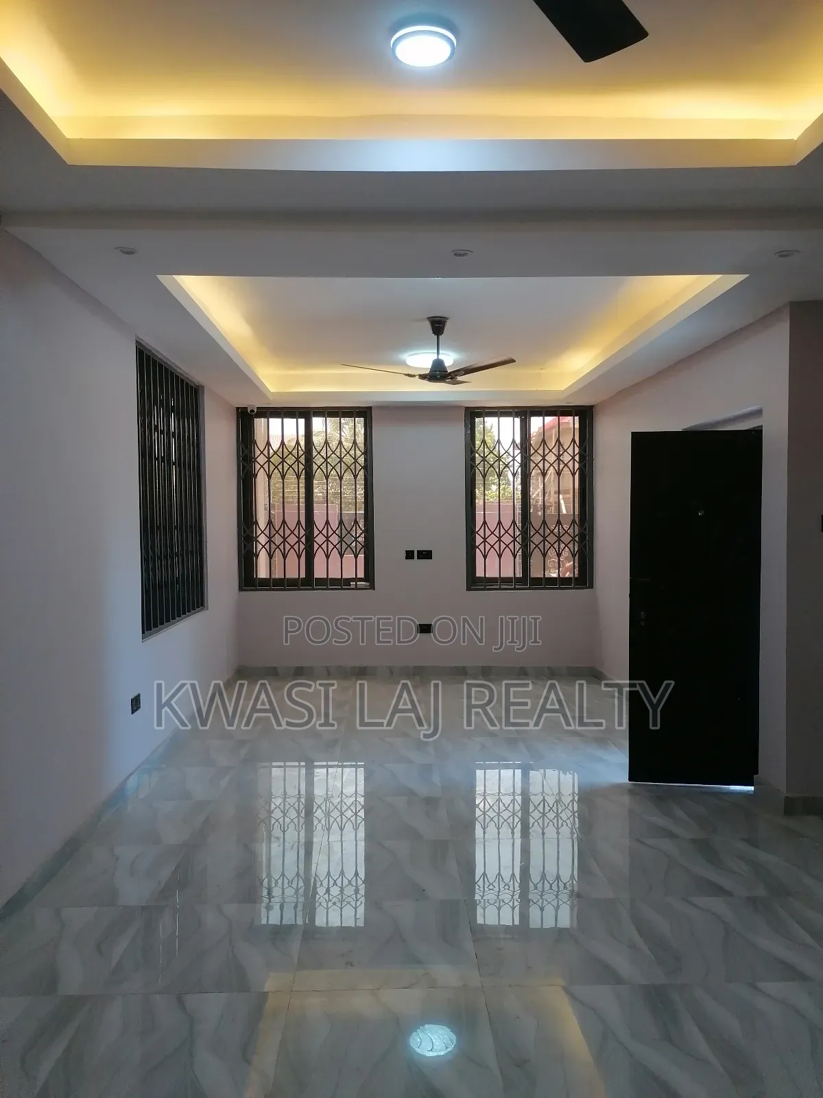 4bdrm House in Adenta Ashiyie for sale