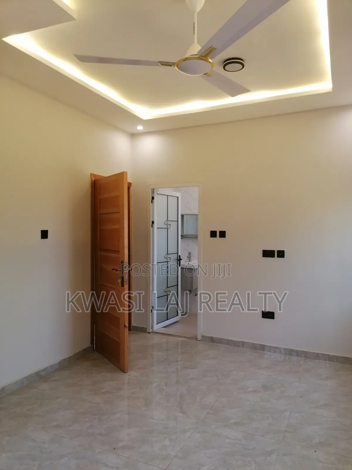 4bdrm House in Adenta Ashiyie for sale