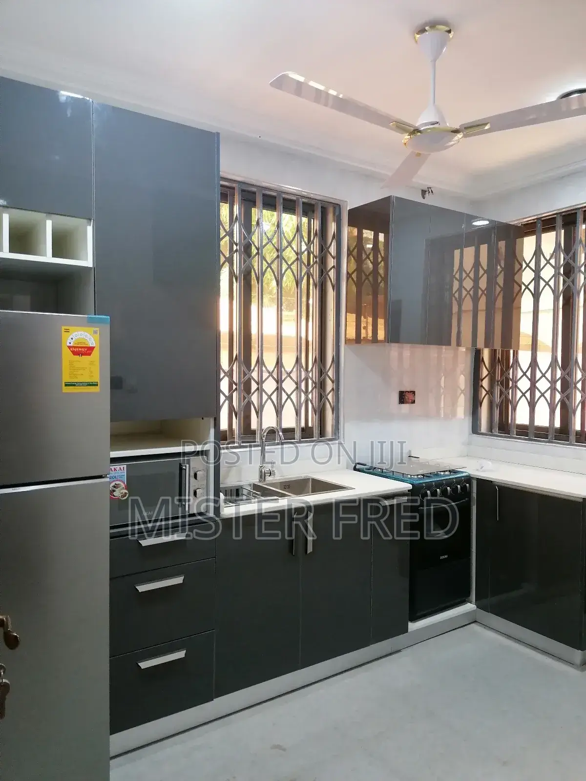 4bdrm House in Adenta Ashiyie for sale
