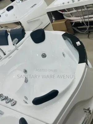 Bathtub Jacuzzi - Corner Bathtub