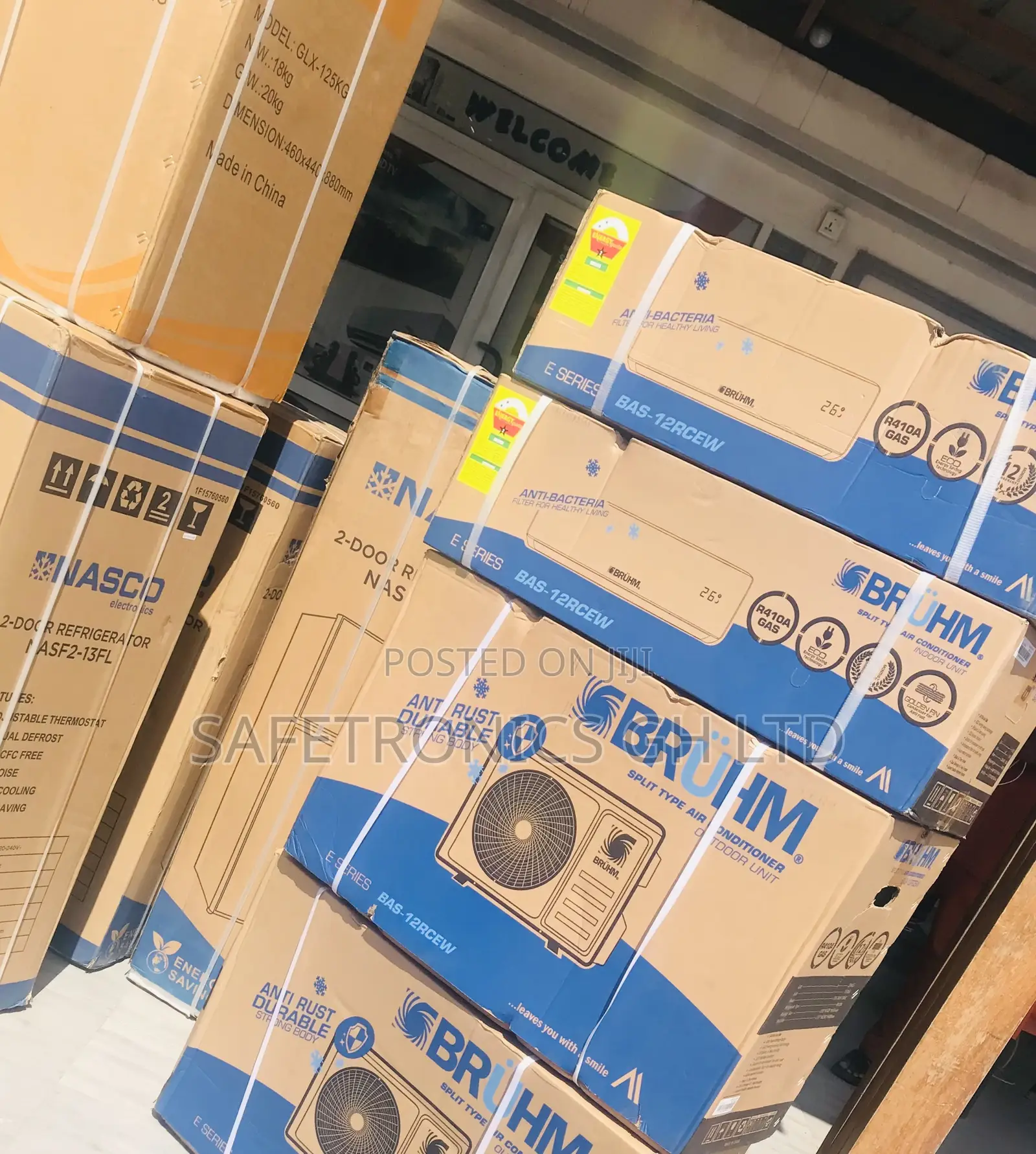 Easy and Fast Bruhm 1.5 Horsepower Inverter White Ac