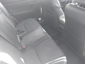 Toyota Corolla 2019 Silver