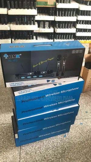 4 Channels Digital Wireless Microphone 4 in 1