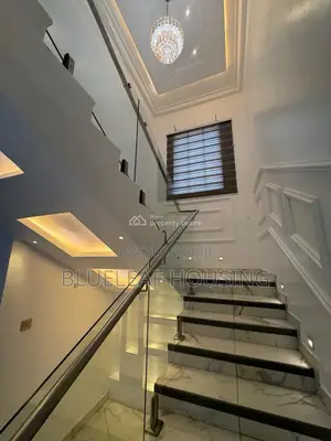 5bdrm House in Ashaley Botwe for sale