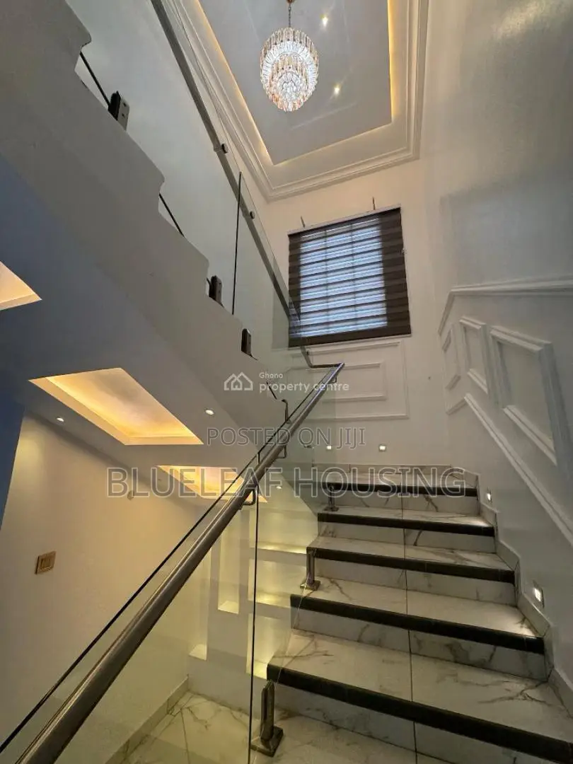 5bdrm House in Ashaley Botwe for sale