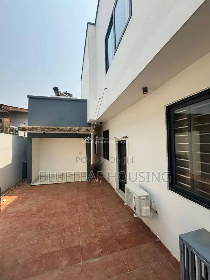 5bdrm House in Ashaley Botwe for sale