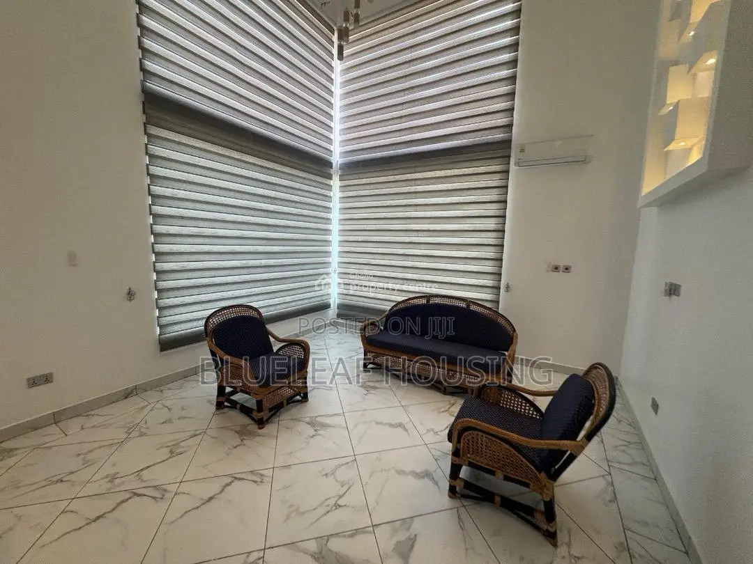 5bdrm House in Ashaley Botwe for sale