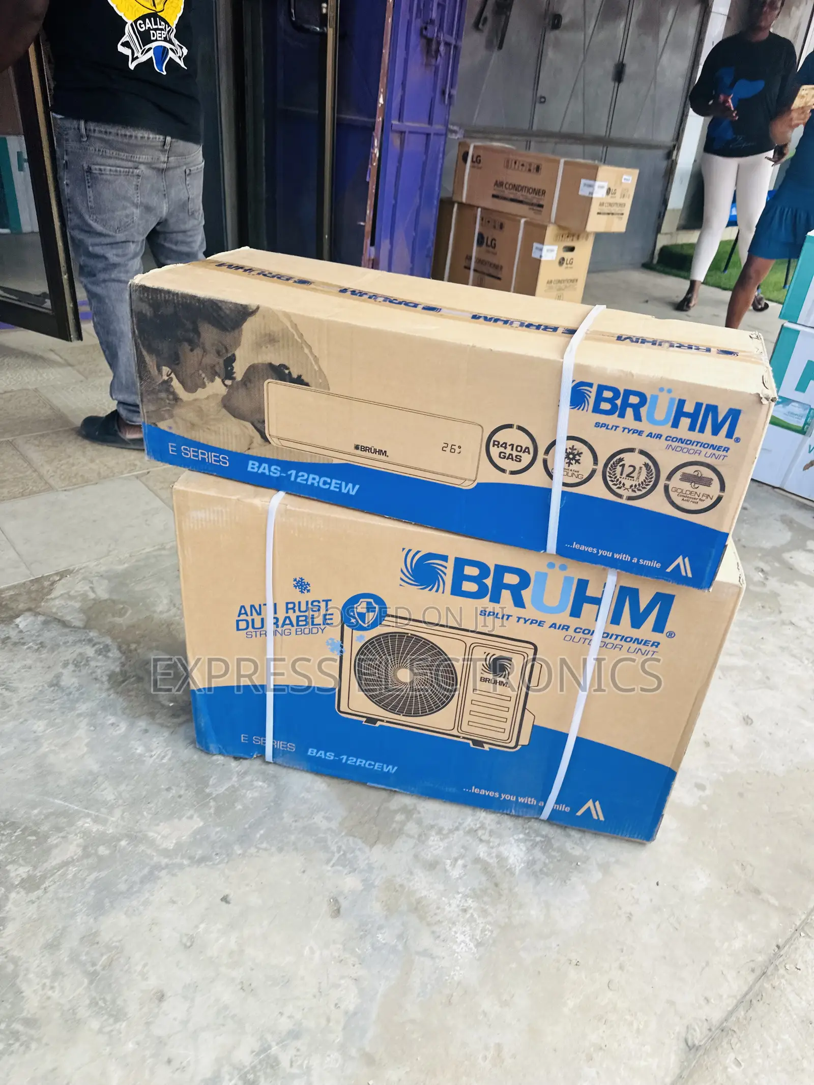 Automatic Cleaning Inverter Bruhm Split 1.5hp