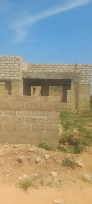 3bdrm Mansion in De-Icons Real Estate, Awutu Senya East Municipal
