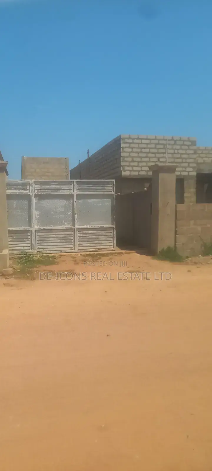 3bdrm Mansion in De-Icons Real Estate, Awutu Senya East Municipal