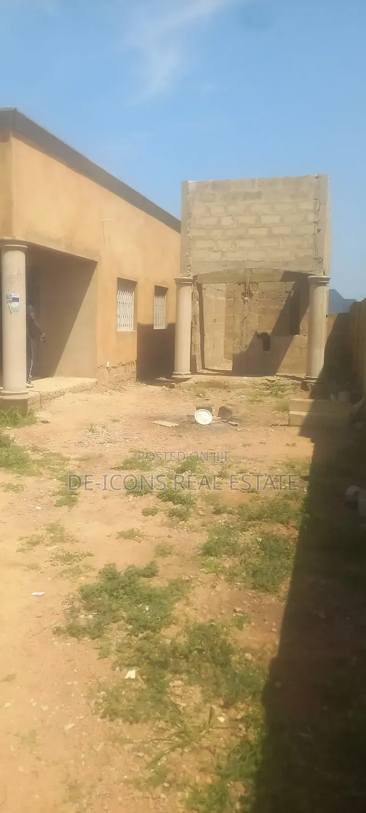 3bdrm Mansion in De-Icons Real Estate, Awutu Senya East Municipal