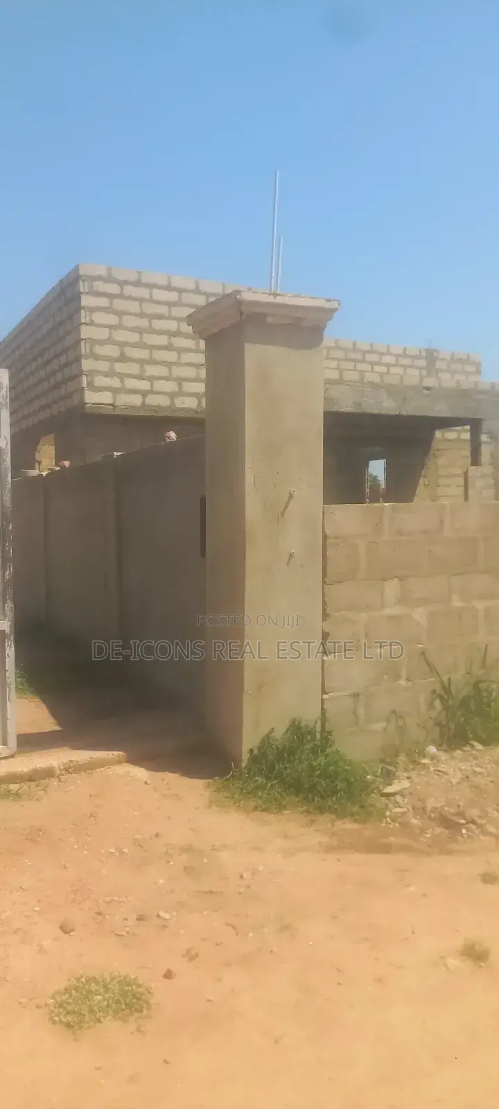 3bdrm Mansion in De-Icons Real Estate, Awutu Senya East Municipal