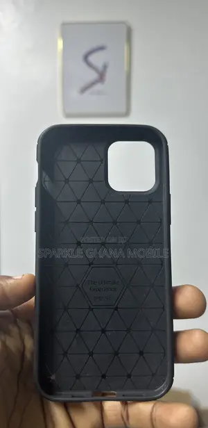 iPhone 12 Auto Focus Black Case