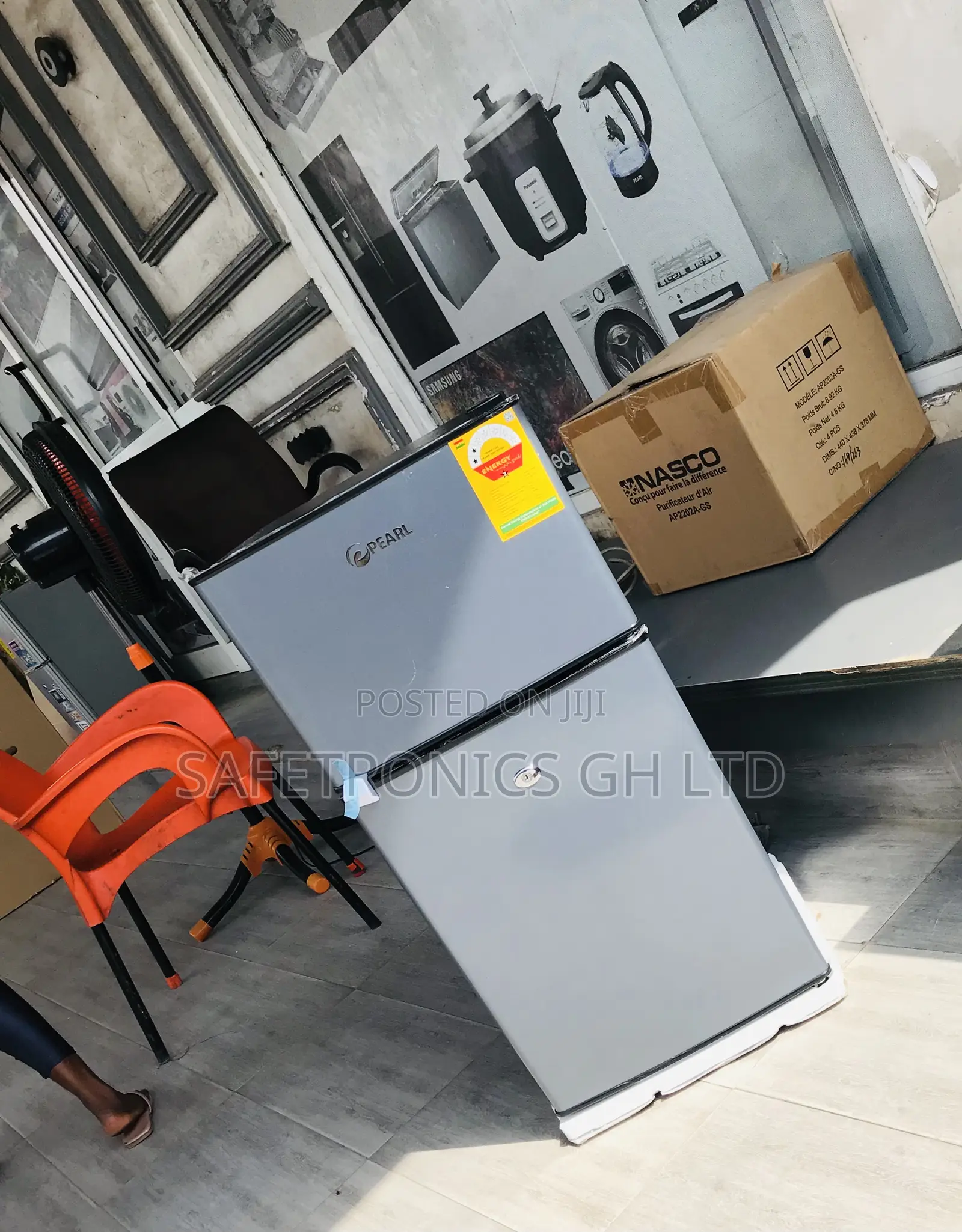 Perfect Dark Grey Pearl Doubledoor Top Freezer 90 Liters