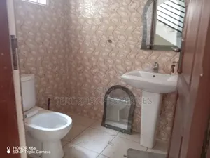 4bdrm House in Lashibi for sale