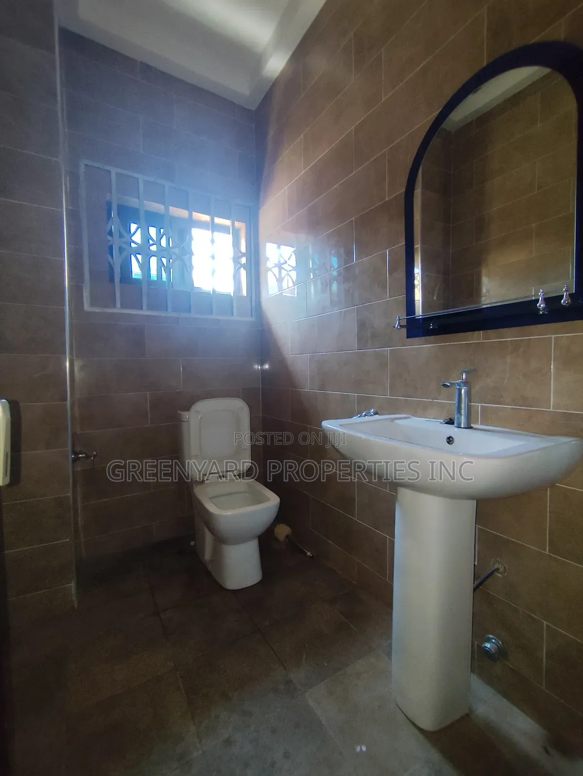 4bdrm House in American House, East Legon for rent