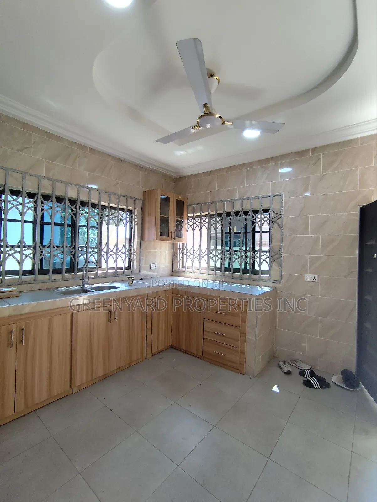 4bdrm House in American House, East Legon for rent
