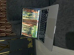 Laptop Apple MacBook Pro 2020 16GB Intel Core i5 SSD 512GB