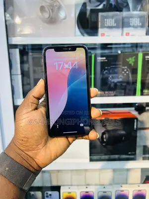 Apple iPhone 11 64 GB Black