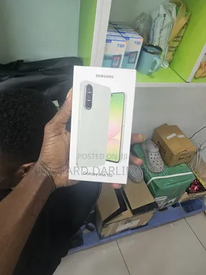 New Samsung Galaxy A56 128 GB Silver