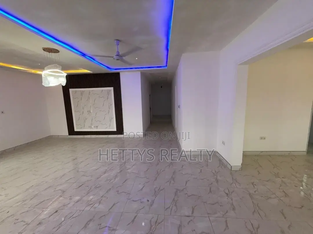 3bdrm House in Kasoa for sale