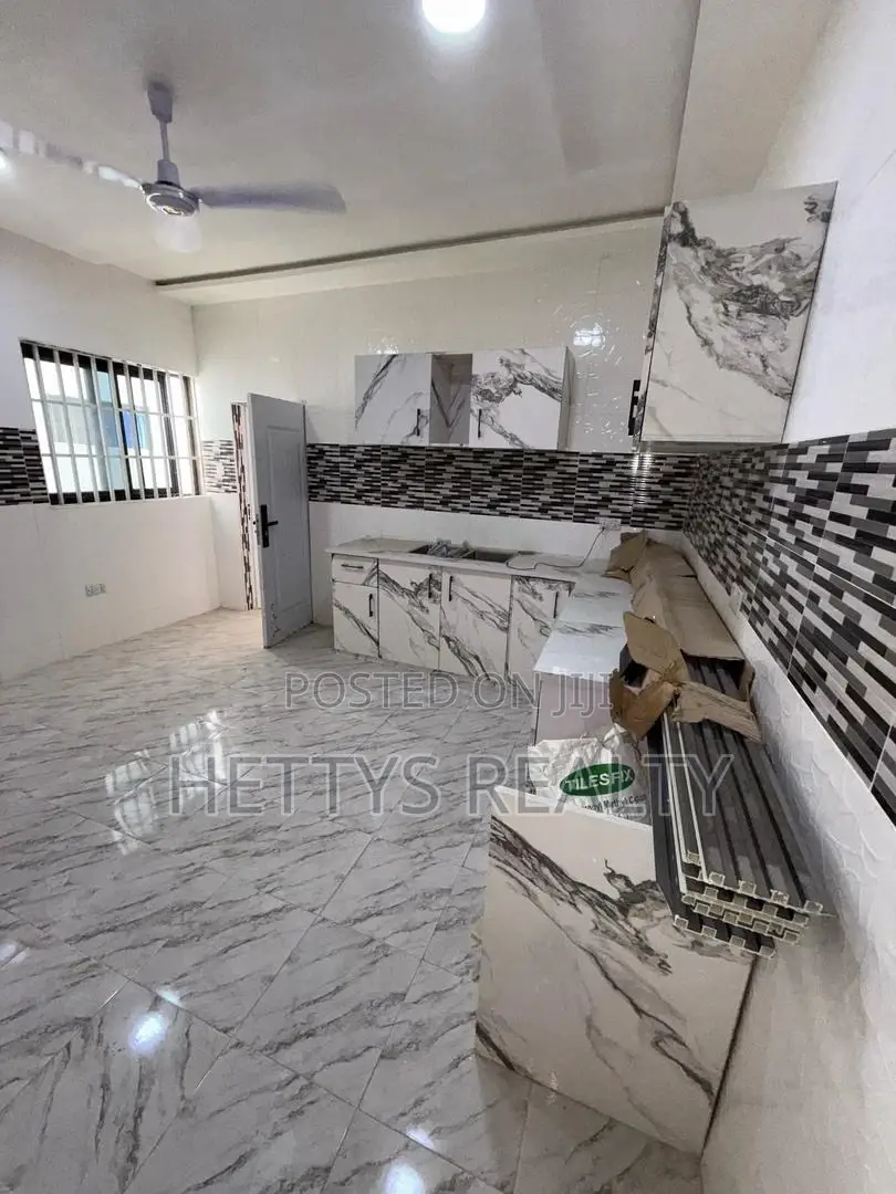 3bdrm House in Kasoa for sale