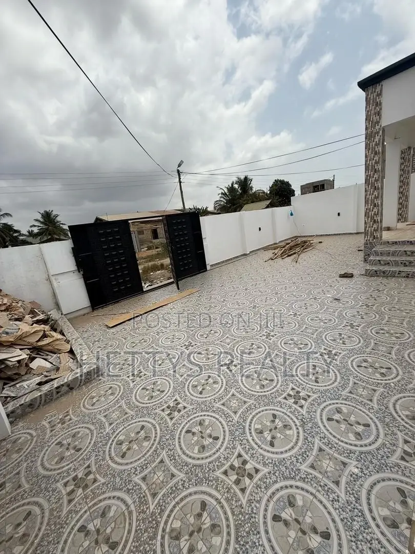 3bdrm House in Kasoa for sale