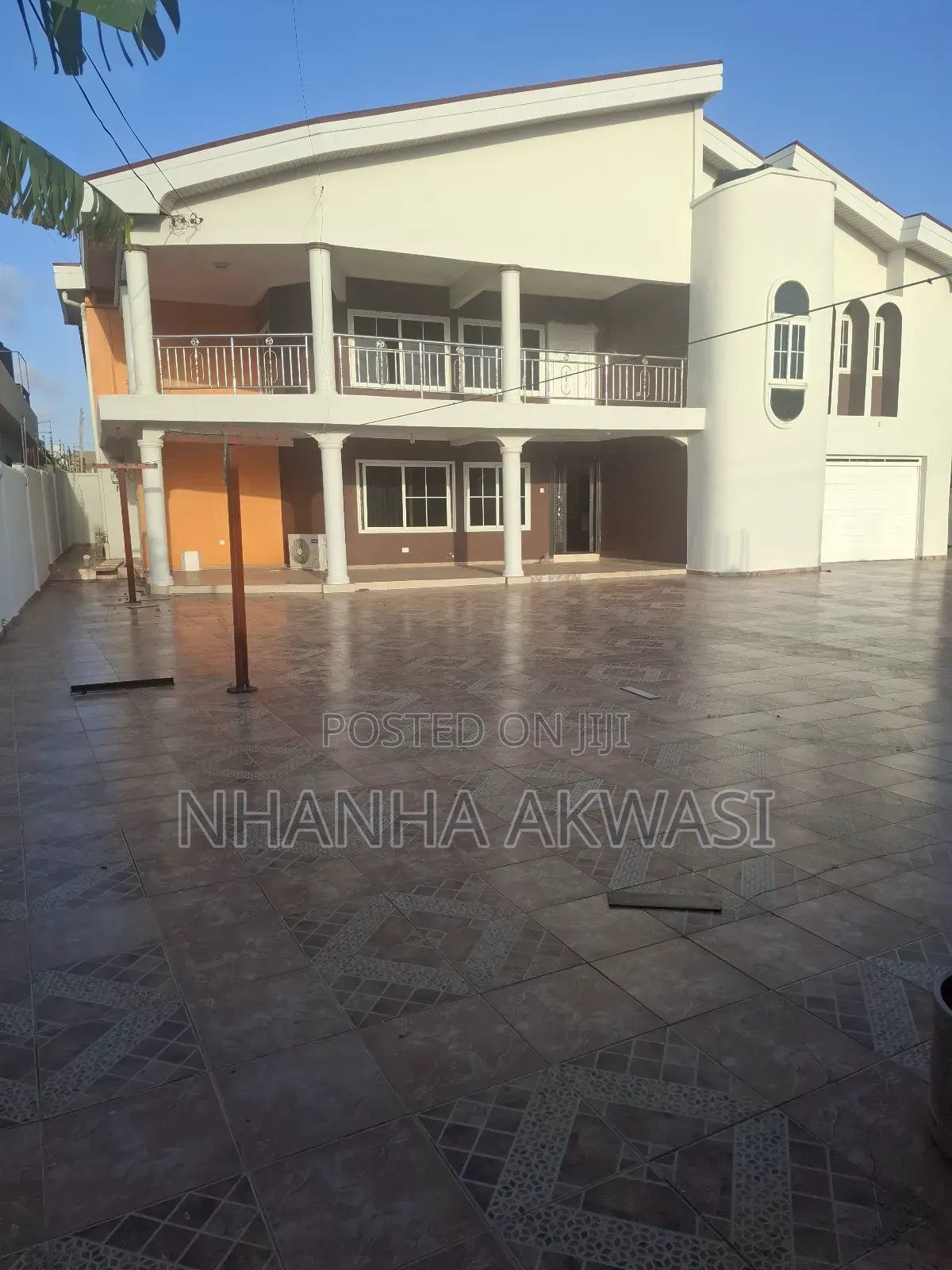 6bdrm House in Teme Community 11, Tema Metropolitan for sale