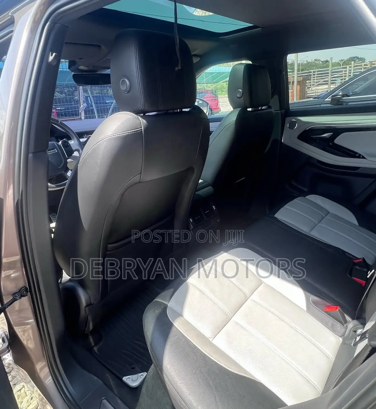 Land Rover Range Rover Evoque S AWD 2020 Brown