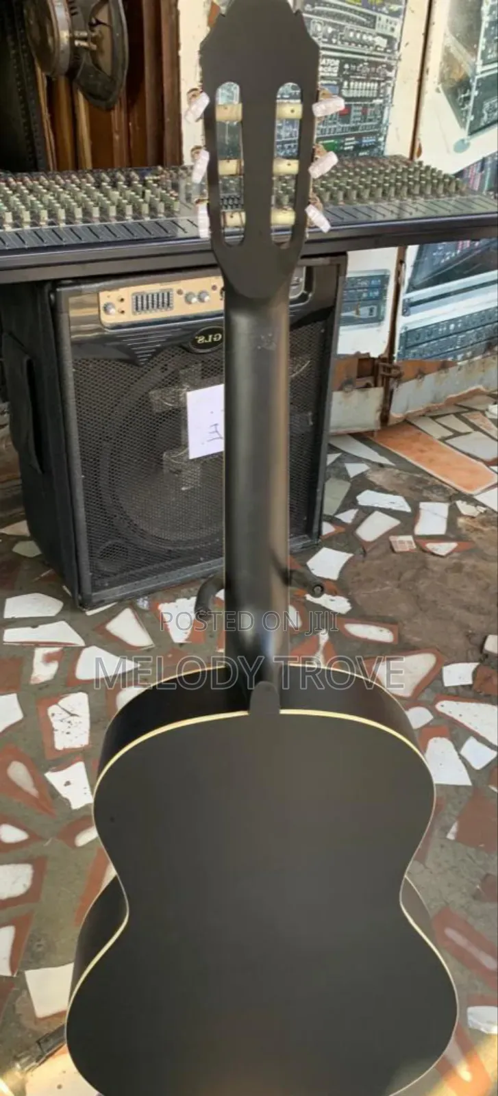 6-String Classical Acoustic Guitar (Maria)