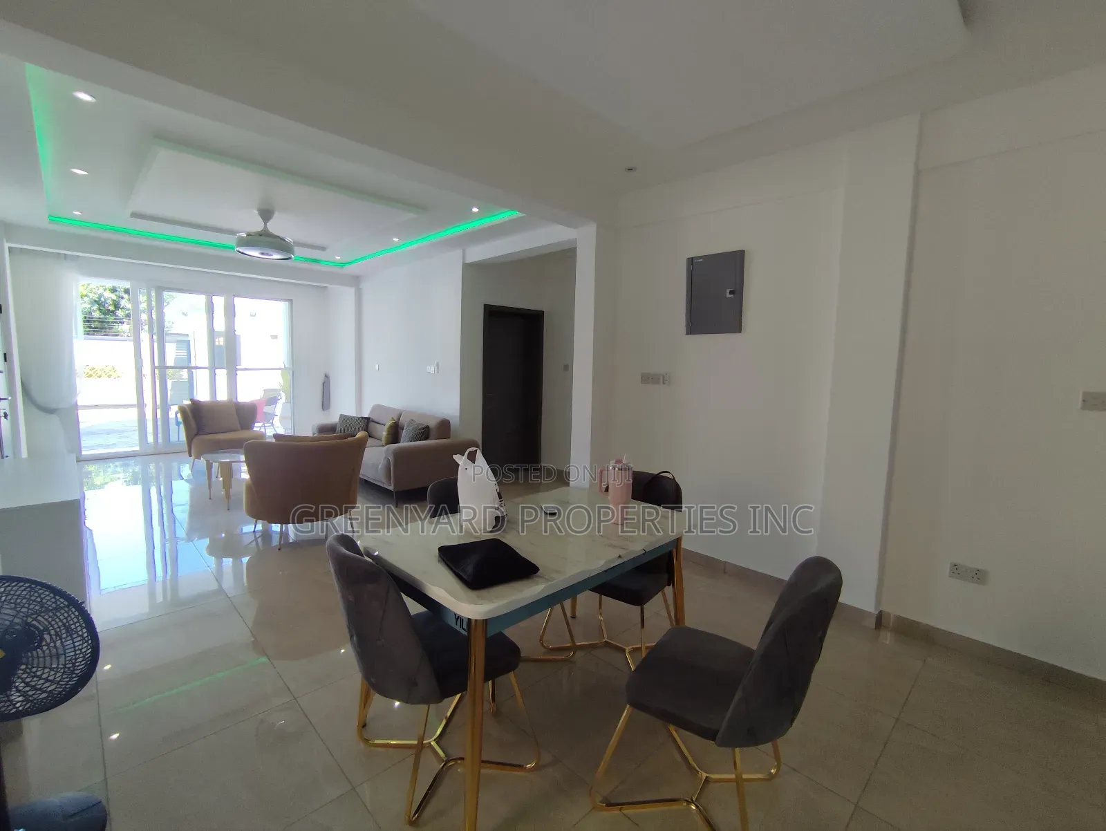 3bdrm Bedsitter in American House, East Legon for rent