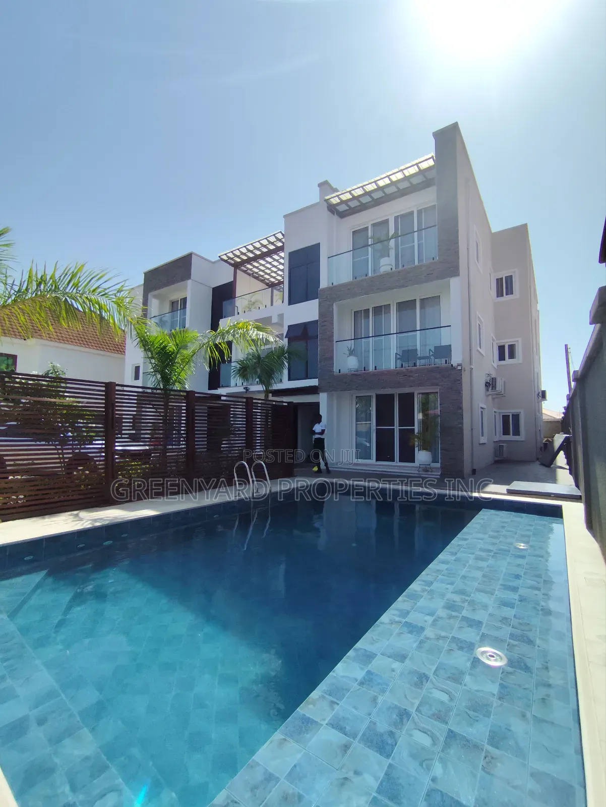 3bdrm Bedsitter in American House, East Legon for rent