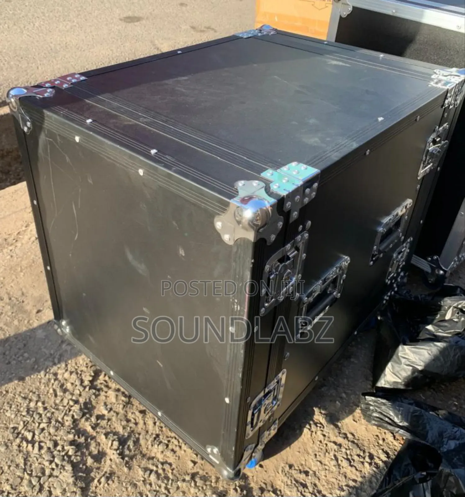 All Black Amplifier Rack (10u)