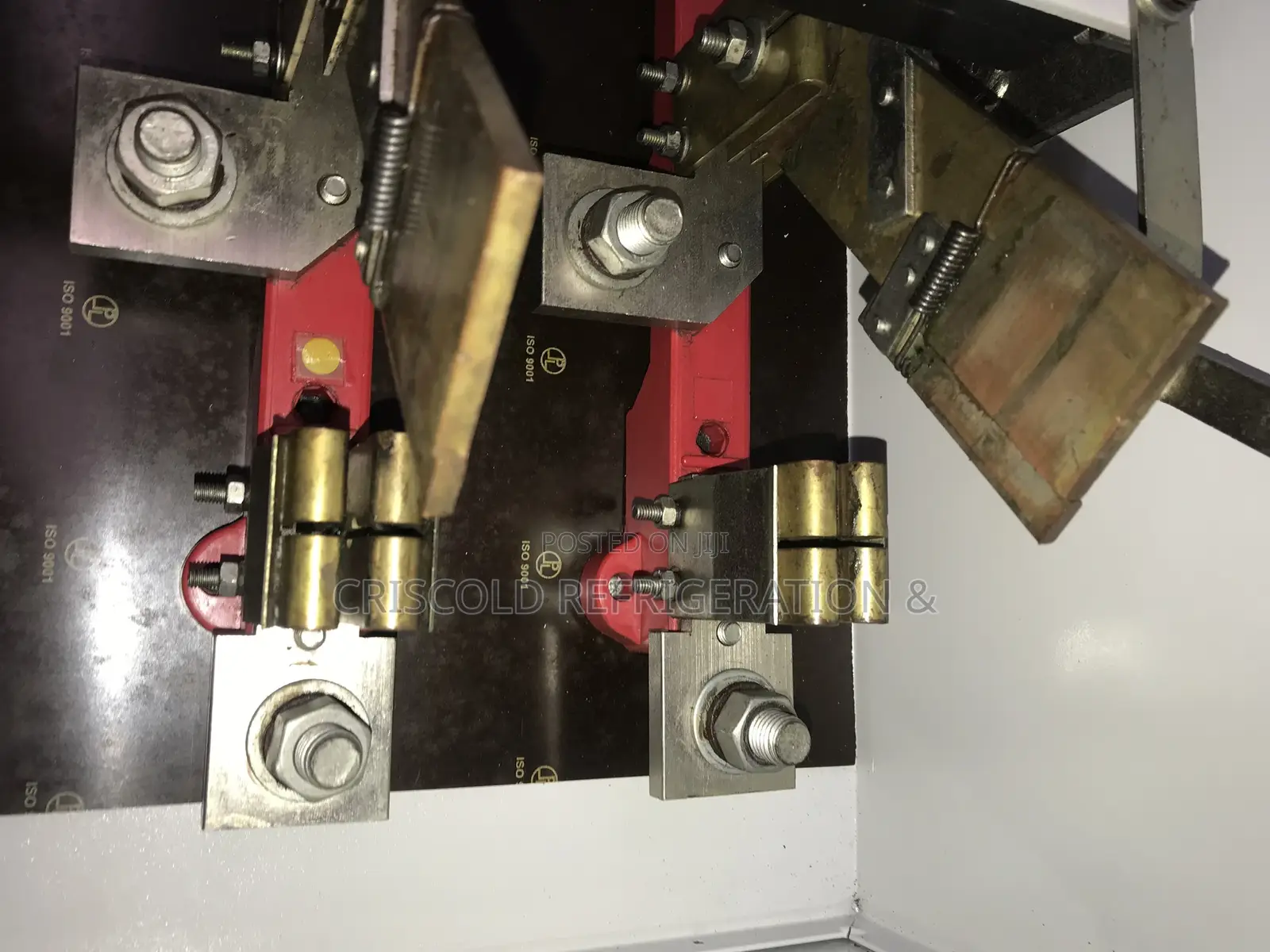 Manual Changeover / Manual Transfer Switch