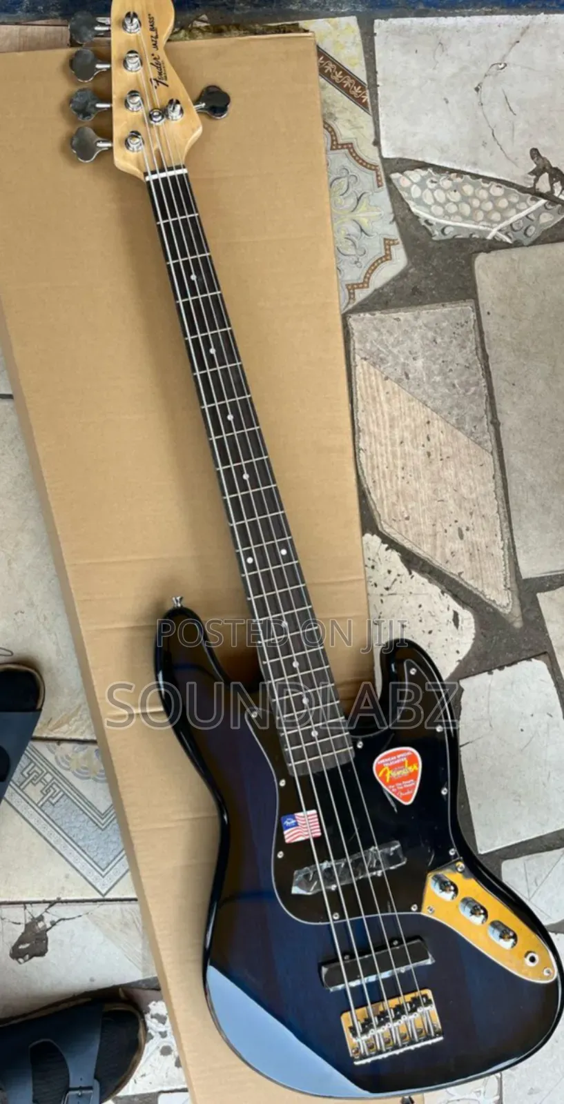 Fender 5-String Bass Guitar(Blue)