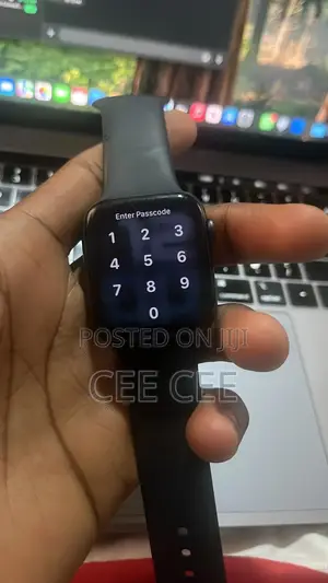 Apple Watch Se GPS + Cellular