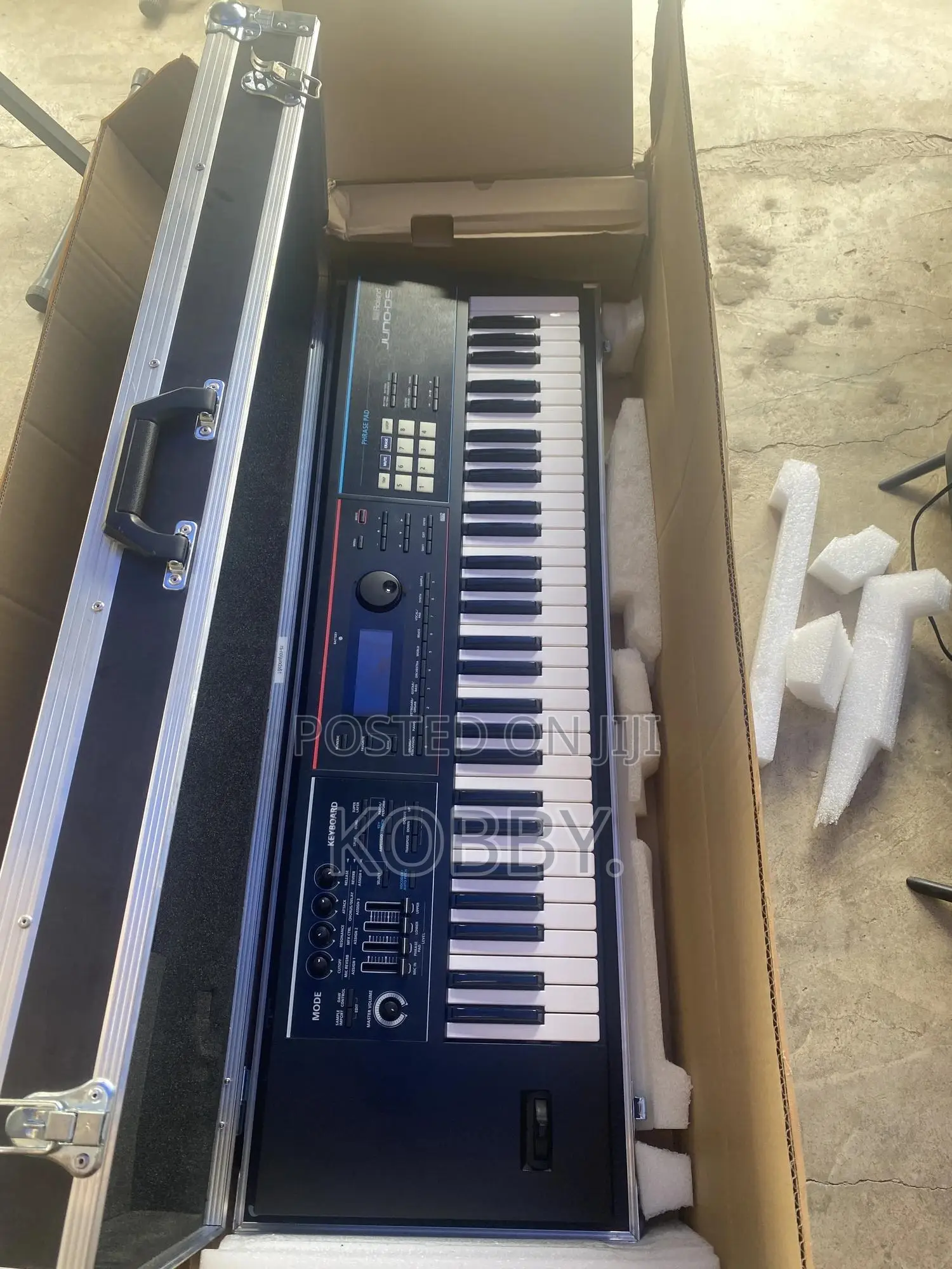 Roland Juno Ds61