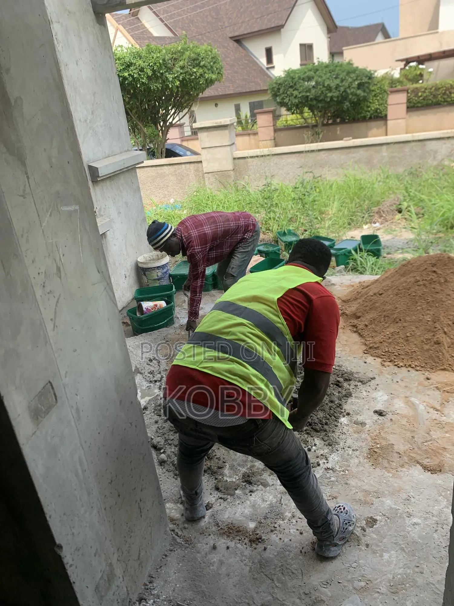 Wall Dampness and Manhole Plastering Chemical